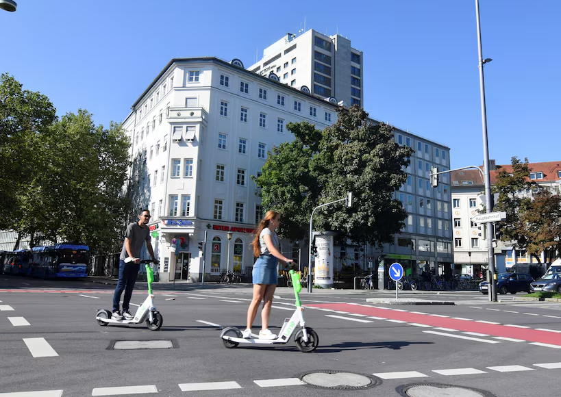 Rritja e numrit të të rinjve të plagosur  Irlanda masa të ashpra kundër skuterëve elektrikë