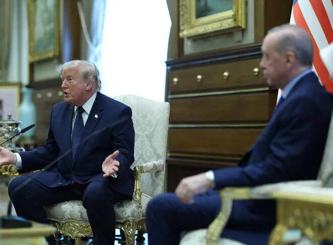 Trump gjatë takimit me Presidentin Erdogan  SHBA ja do të heqë sanksionet ndaj Turqisë