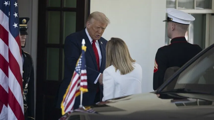 Trump ringjall përplasjen me kryeministren e Italisë në prag të Samitit të NATO s