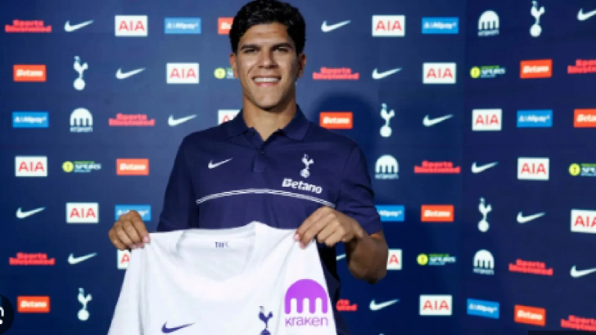 Tottenham  mbi 200 mln euro të shpenzuara në pak orë  zyrtarizon Fernandes  ka akord me Tonalin