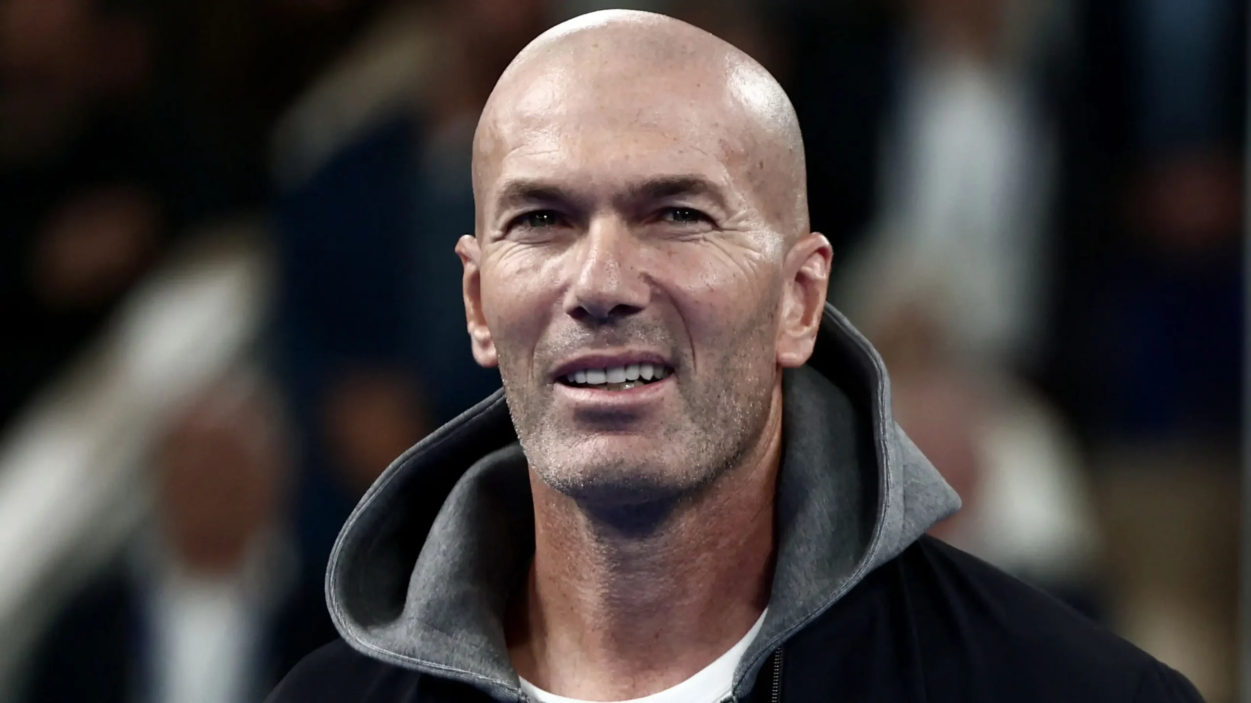 Zidane pritet ta marrë drejtimin e Francës  emërimi më 1 shtator