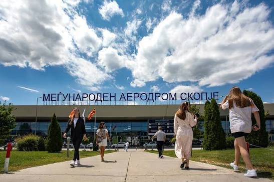 Brenda një muaji  aeroportet e Maqedonisë së Veriut kanë shërbyer mbi 460 mijë pasagjerë