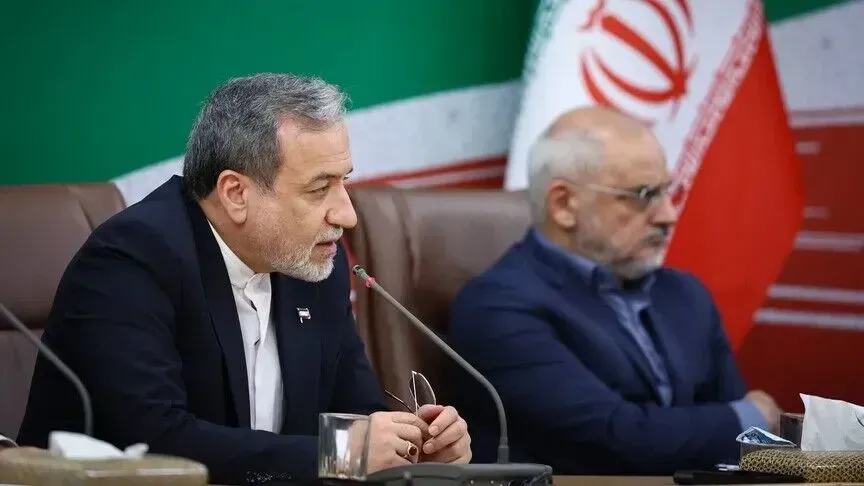 Irani zhvillon bisedime me Pakistanin dhe Katarin për përpjekjet për uljen e tensioneve në rajon