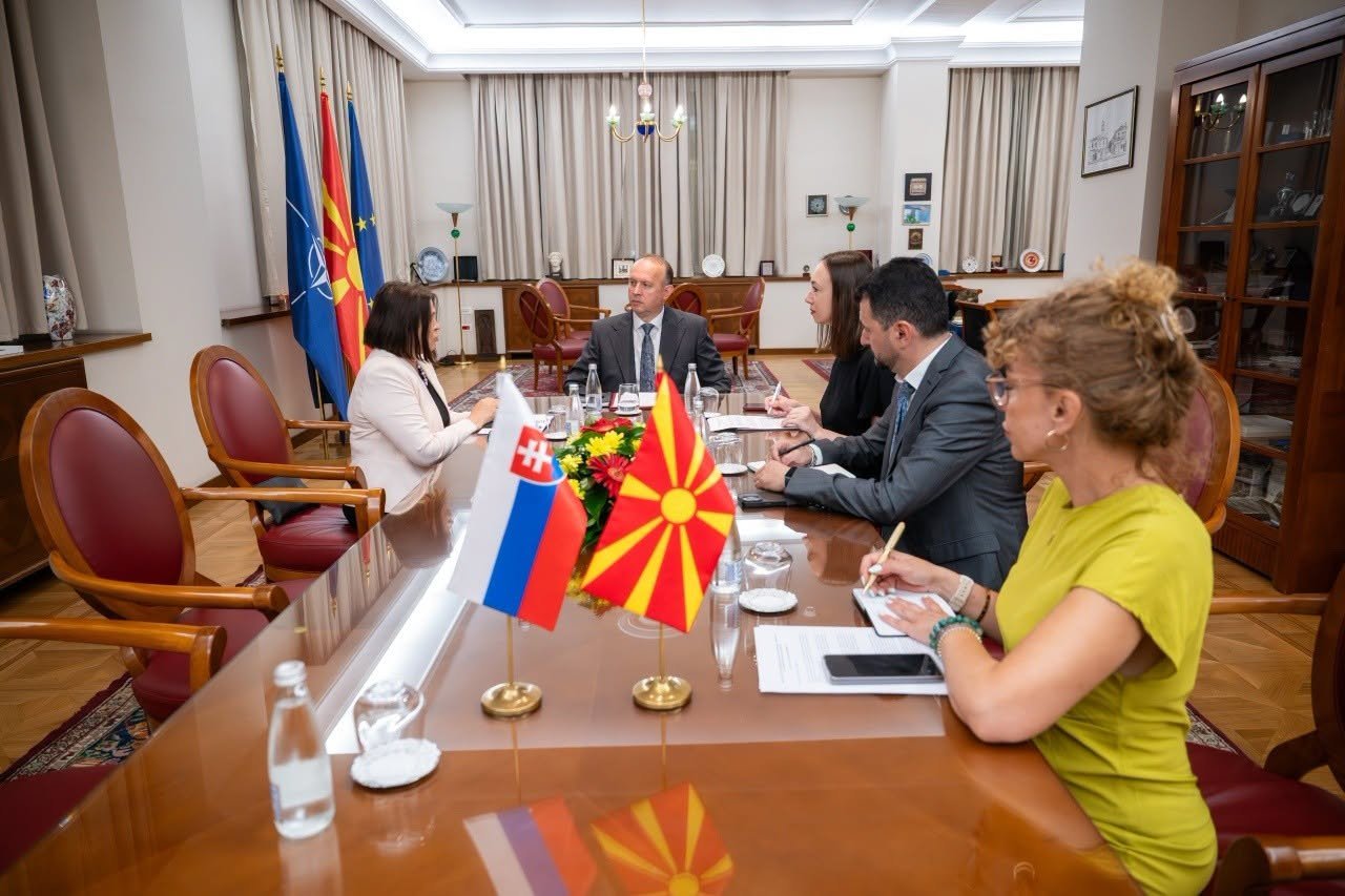 Kryeparlamentari Gashi pret ambasadoren e Sllovakisë  Iveta Hricova  U riafirmuan marrëdhëniet e shkëlqyera mes dy vendeve