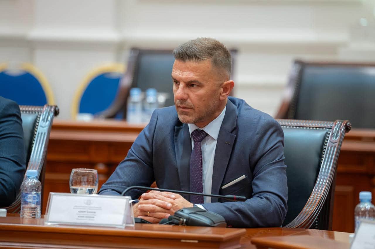 Reagon zv ministri i Mbrojtjes  Admir Shabani  Për përfaqësimin nuk flitet vetëm me shifra  por punohet me masa konkrete