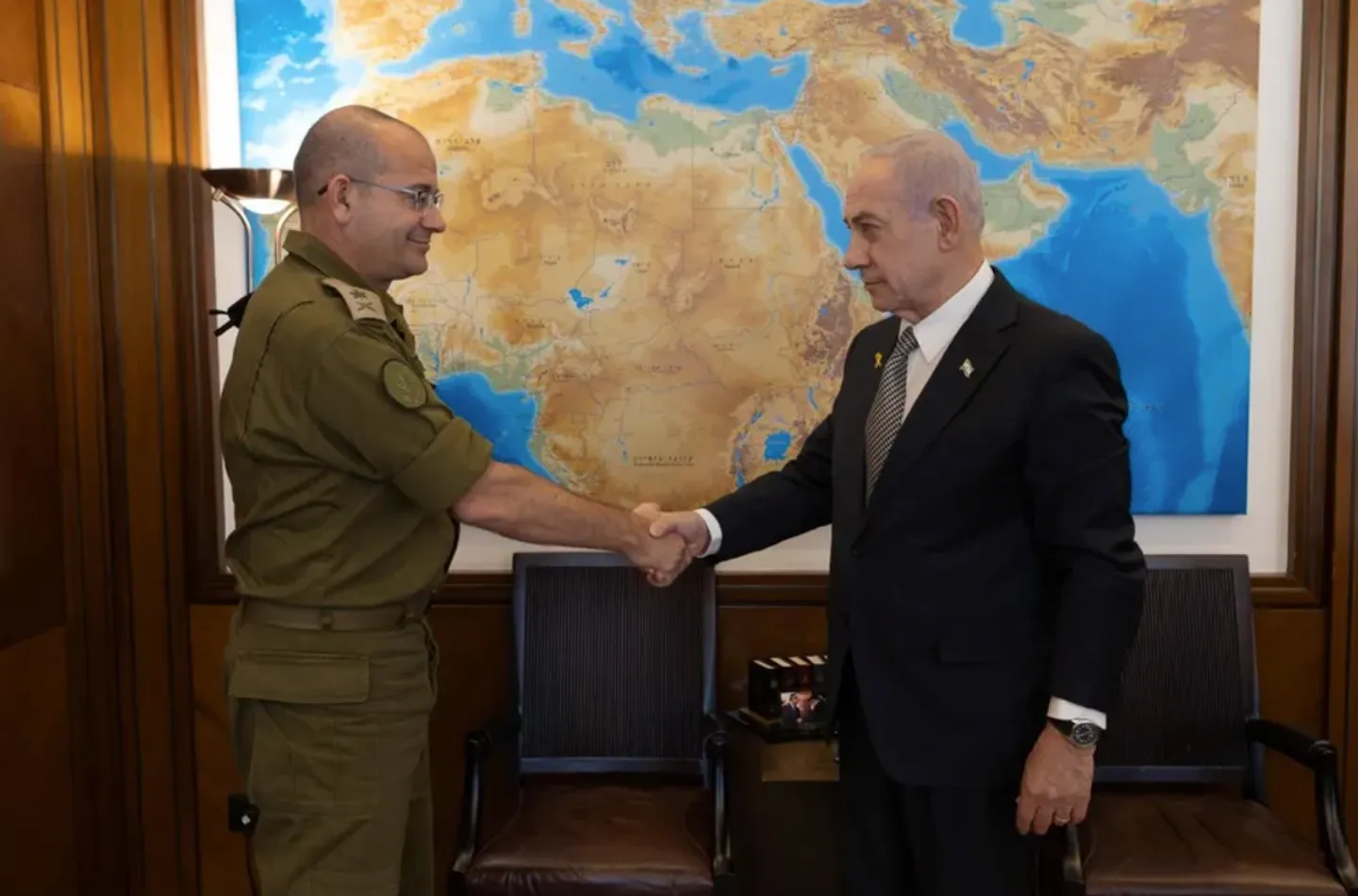 Shefi i Mossad it shkarkon dy zyrtarë të lartë pas dështimit të planit për rrëzimin e qeverisë iraniane