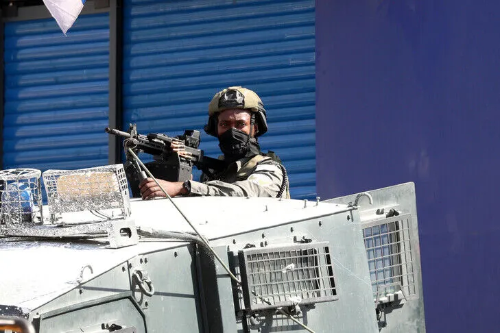 Gjashtë palestinezë  përfshirë 2 mjekë  të plagosur në sulmet izraelite në Bregun Perëndimor