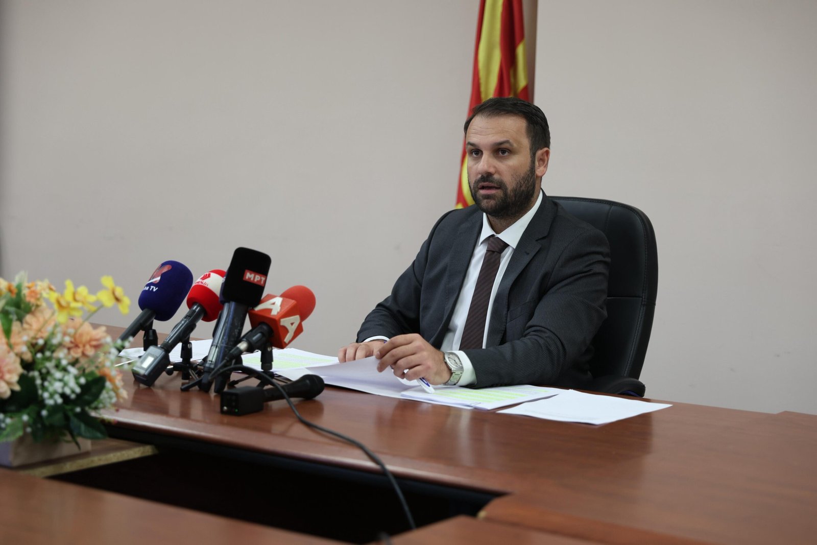 Ministri i Ekonomisë dhe Punës  Besar Durmishi  7 milionë denarë mbështetje për konkurrueshmërinë e kompanive vendase