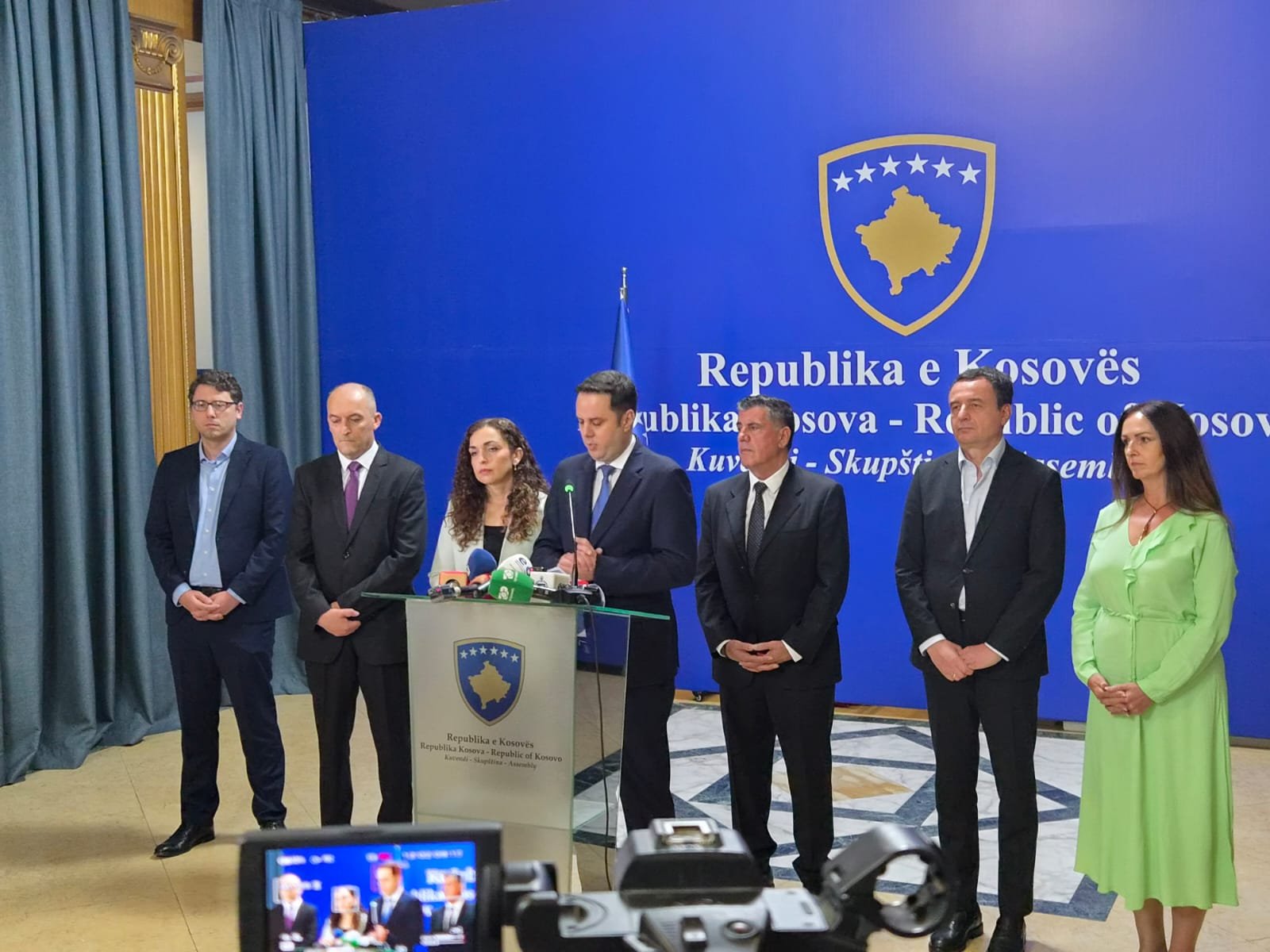 Zyrtarizohet marrëveshja LVV LDK  Bekim Sejdiu propozohet për president