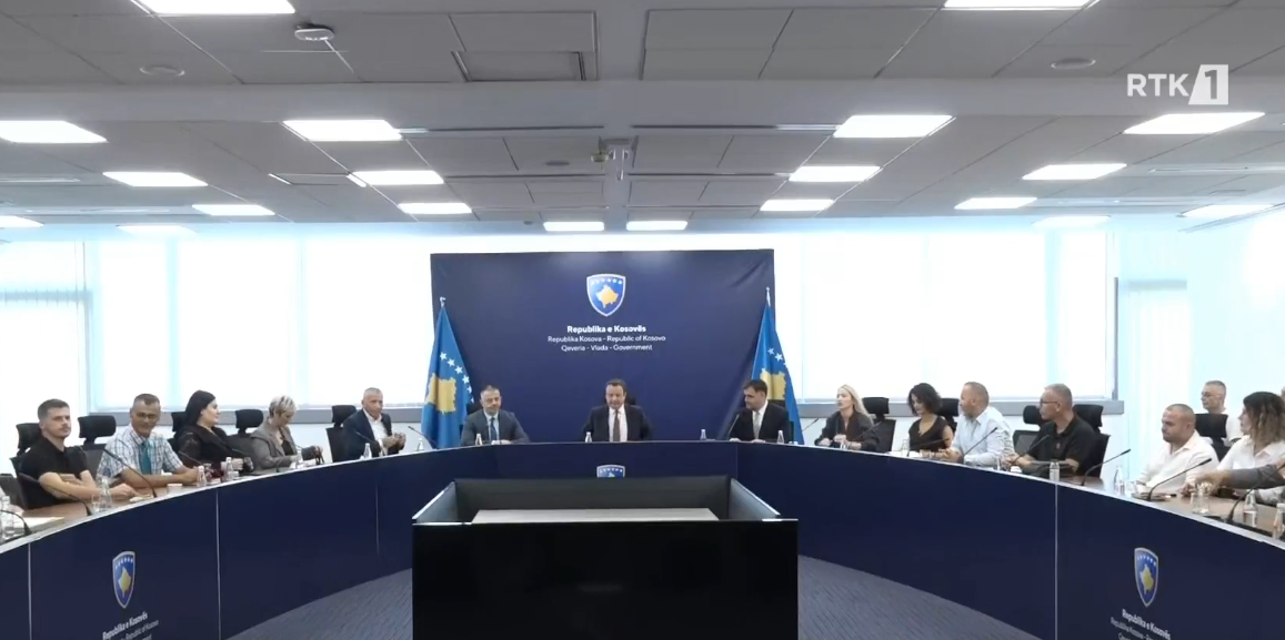 Kurti në Prishtinë takon udhëheqësit e Luginës dhe Sanxhakut  akuzon Vuçiqin për diskriminim të shqiptarëve