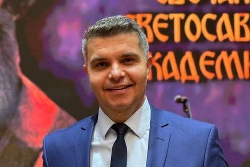 Kitanoviq fshin postimin për Mlladiqin dhe kërkon falje nga Mucunski dhe Qeveria