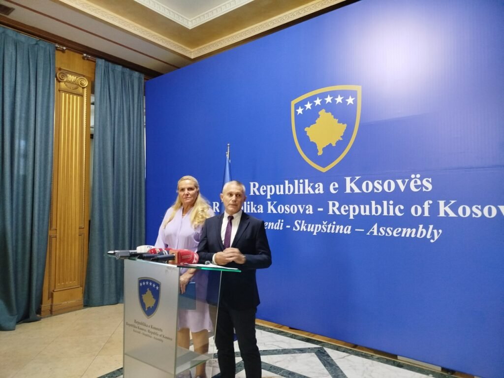 Ramadani akuzon LVV në për  gjakderdhje financiare 