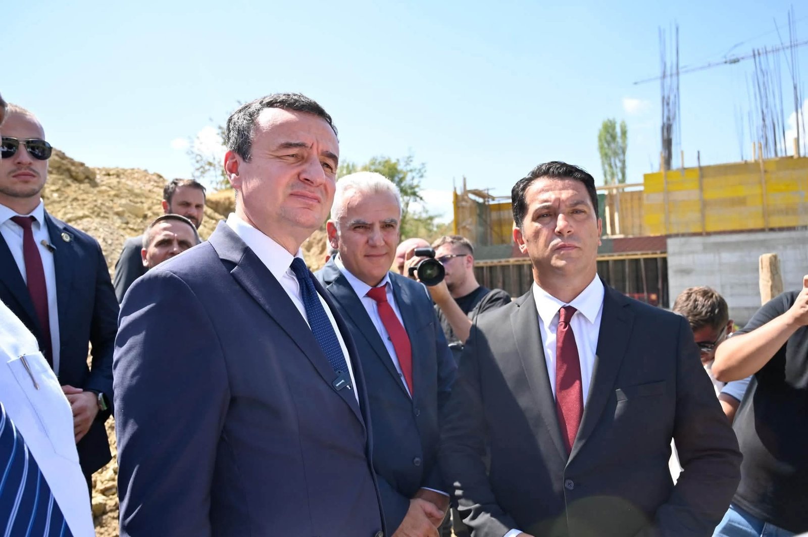 Sali dhe Kurti vizitojnë kampusin e Universitetit  Nënë Tereza    Ndërtojmë sot për të ardhmen 