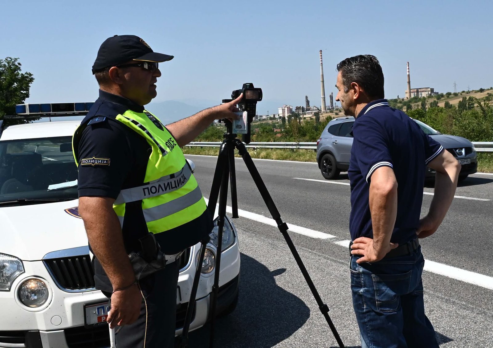 Shpejtësi ekstreme në autostradë  175 km h  arrestohet shoferi suedez në Tabanoc