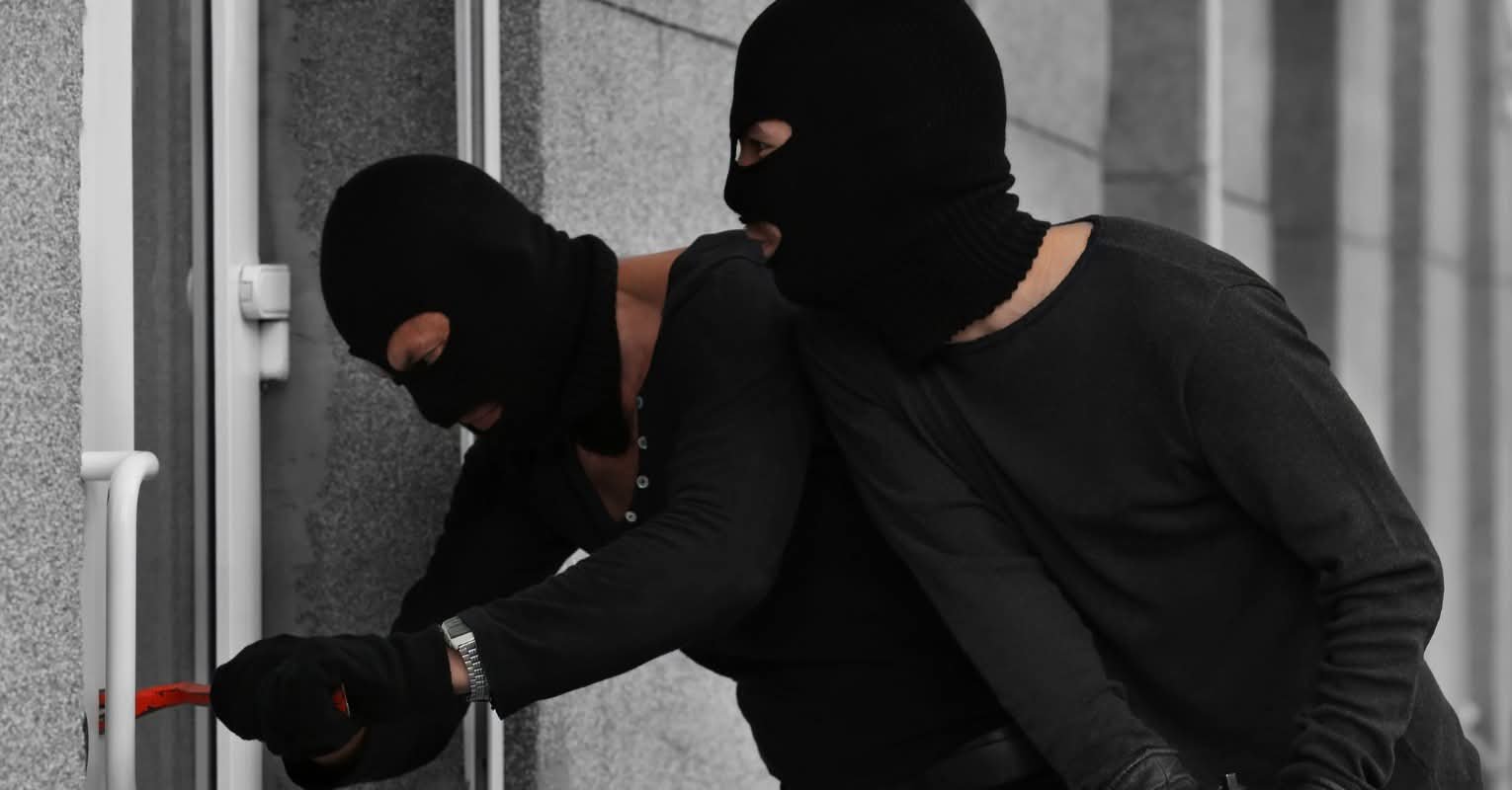 Bastisje në Koçan  arrestohen dy persona të dyshuar për disa vjedhje të rënda