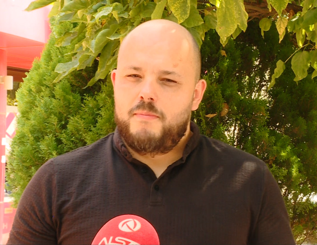 Kreu i komunës së Butelit mbron drejtoreshën e shkollës  Penko  për mbylljen e paraleles shqipe