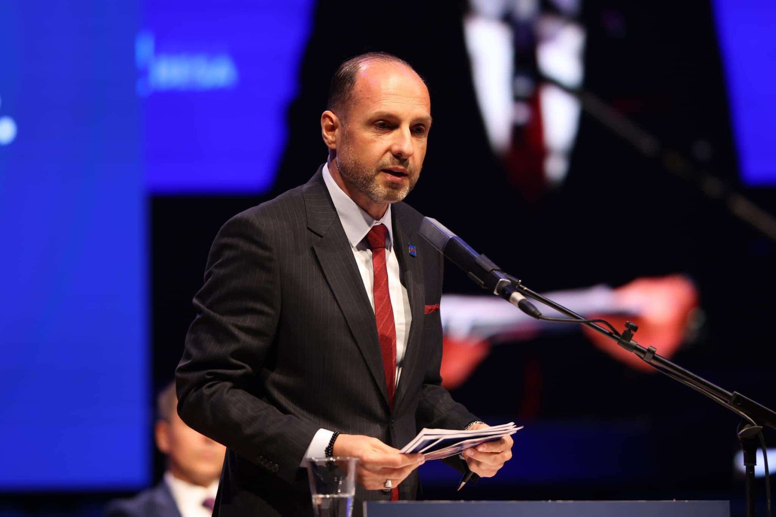 Ibrahimi  Vërtet kemi Bajram e Pashkë  por shqiptarinë e kemi bashkë