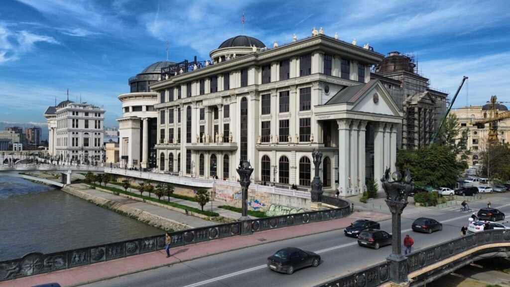 Emra të rinj për ambasadorë të Maqedonisë  mes tyre shqiptarë  ja kush janë 