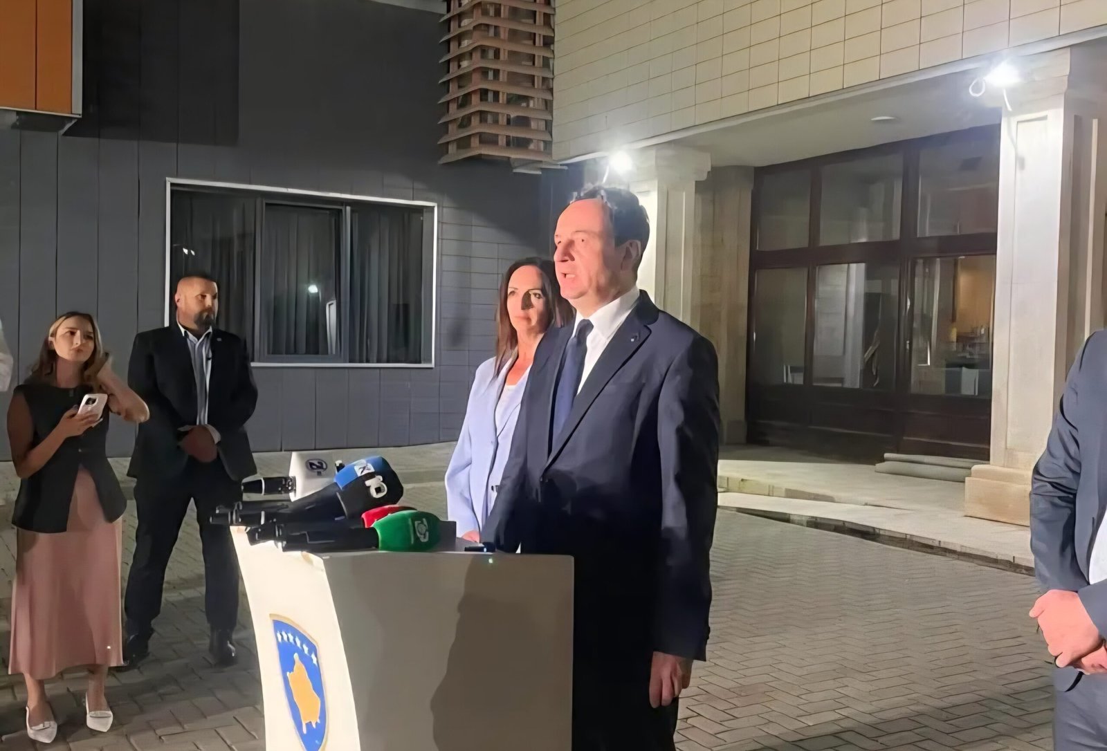 Kurti pas takimit me Abdixhikun  Diskutuam për emra të veçantë  takimet do të vazhdojnë