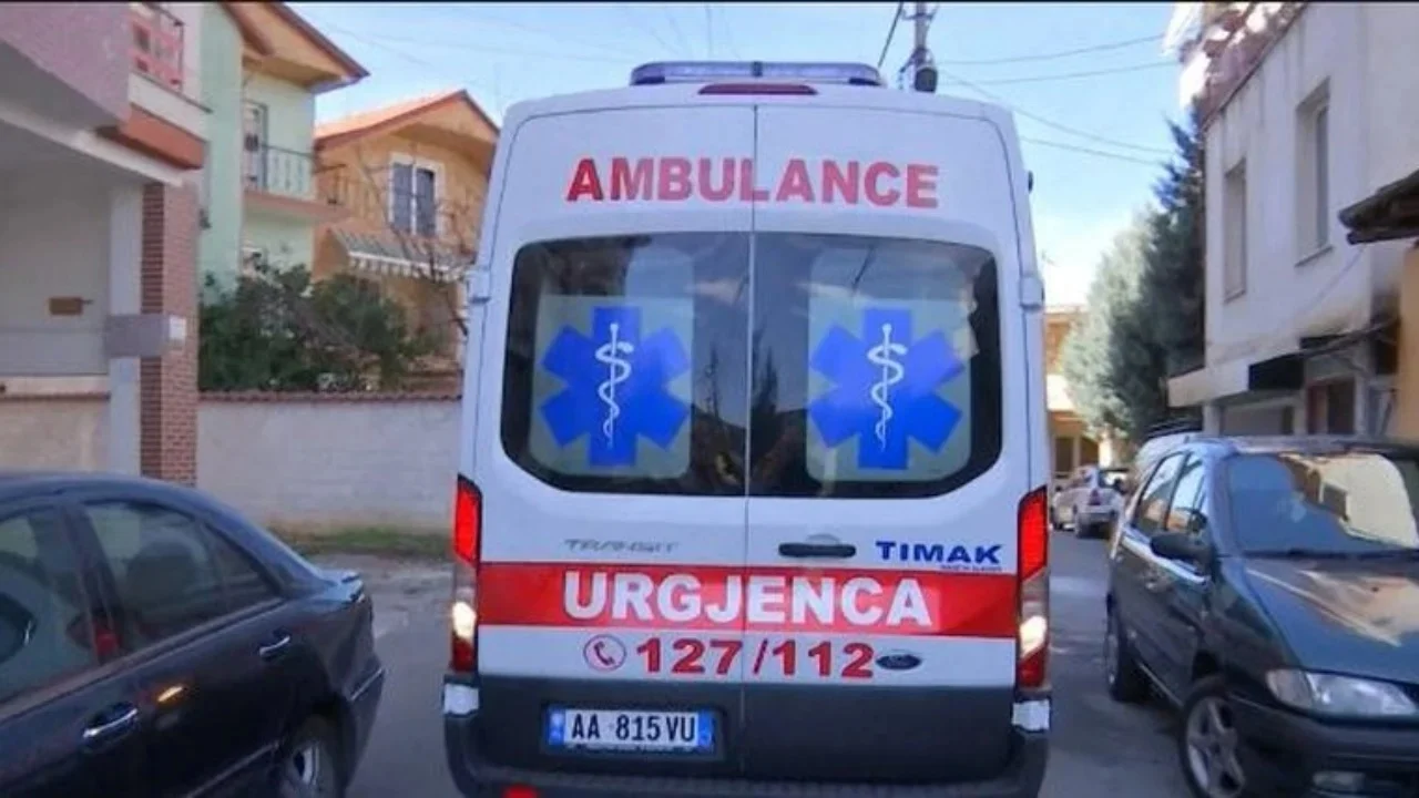 Tragjedi në Ksamil  4 vjeçarja humb jetën pasi u godit aksidentalisht nga vetura e babait