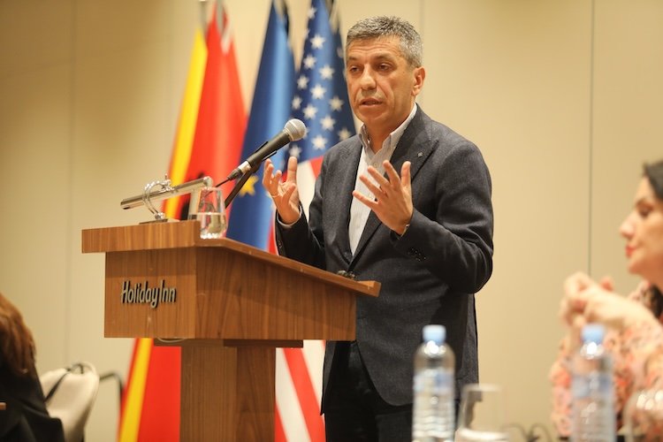Mexhiti  2 Gushti na kujton rëndësinë e barazisë dhe bashkëjetesës