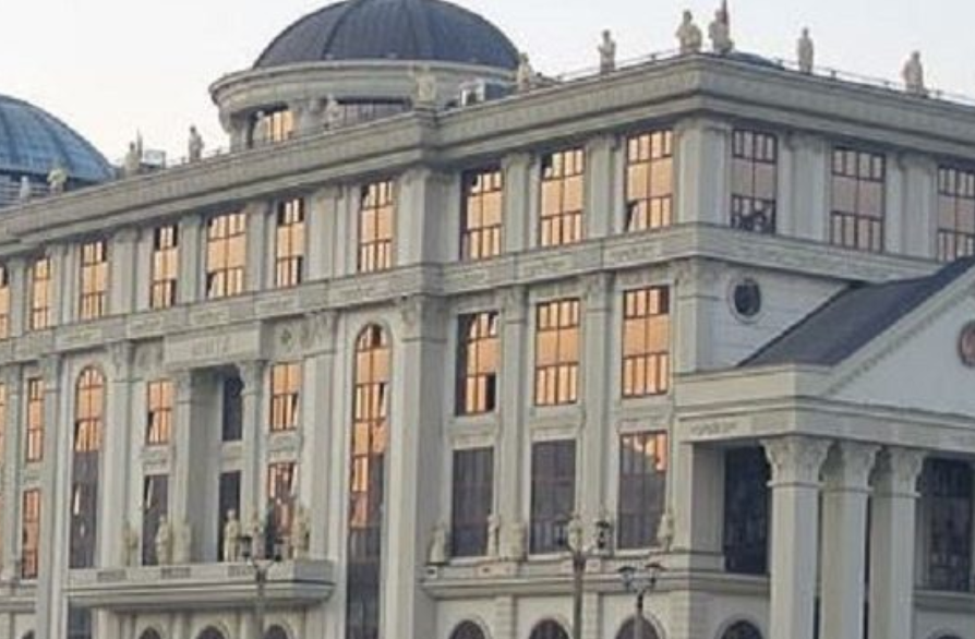 MPJ  Pesë familje nga Maqedonia kanë kërkuar ndihmë për evakuim nga zonat e përfshira nga zjarret në Greqi