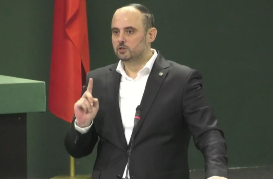 Vendkalimi ilegal te Bit Pazari  Gjorgjievski  Do të vendosen semaforë dhe vija të bardha