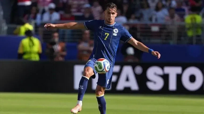 Newcastle United transferon futbollistin boshnjak Amar Dediq