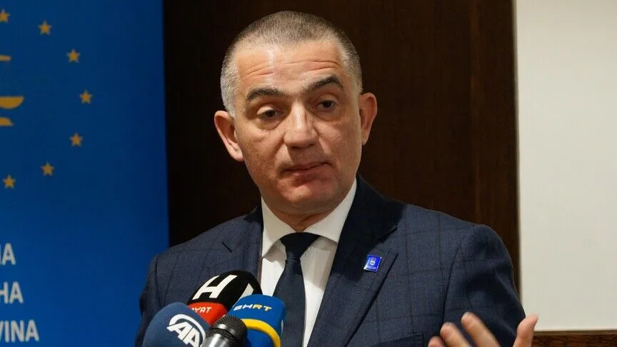 Ministri i Drejtësisë i Serbisë  Ratko Mlladiq do të varroset me nderimet më të larta shtetërore
