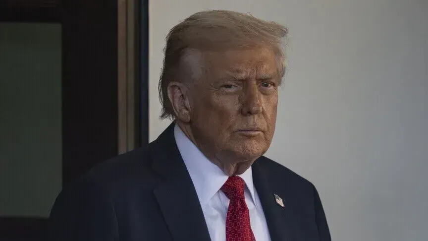 Zv presidenti amerikan  Trump  po i dërgon mesazh  Iranit me videon e bombardimit të Khargut