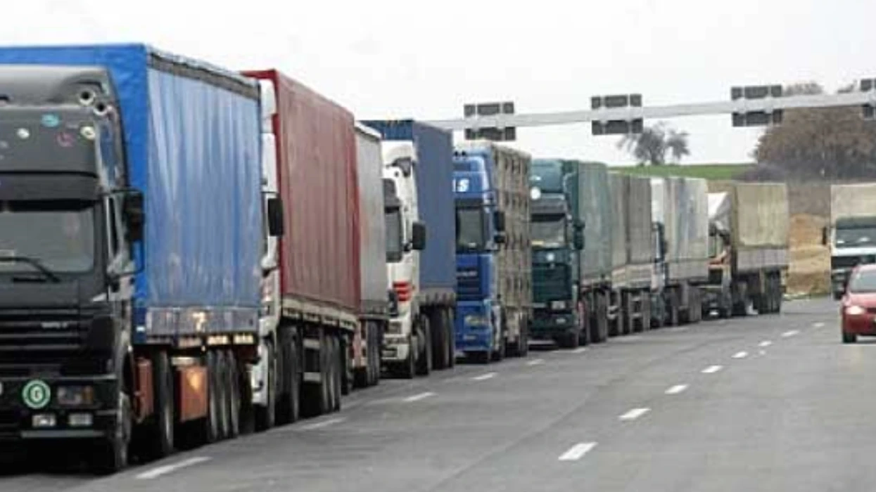 Transportuesit sot në protestë para Delegacionit të BE së në Shkup