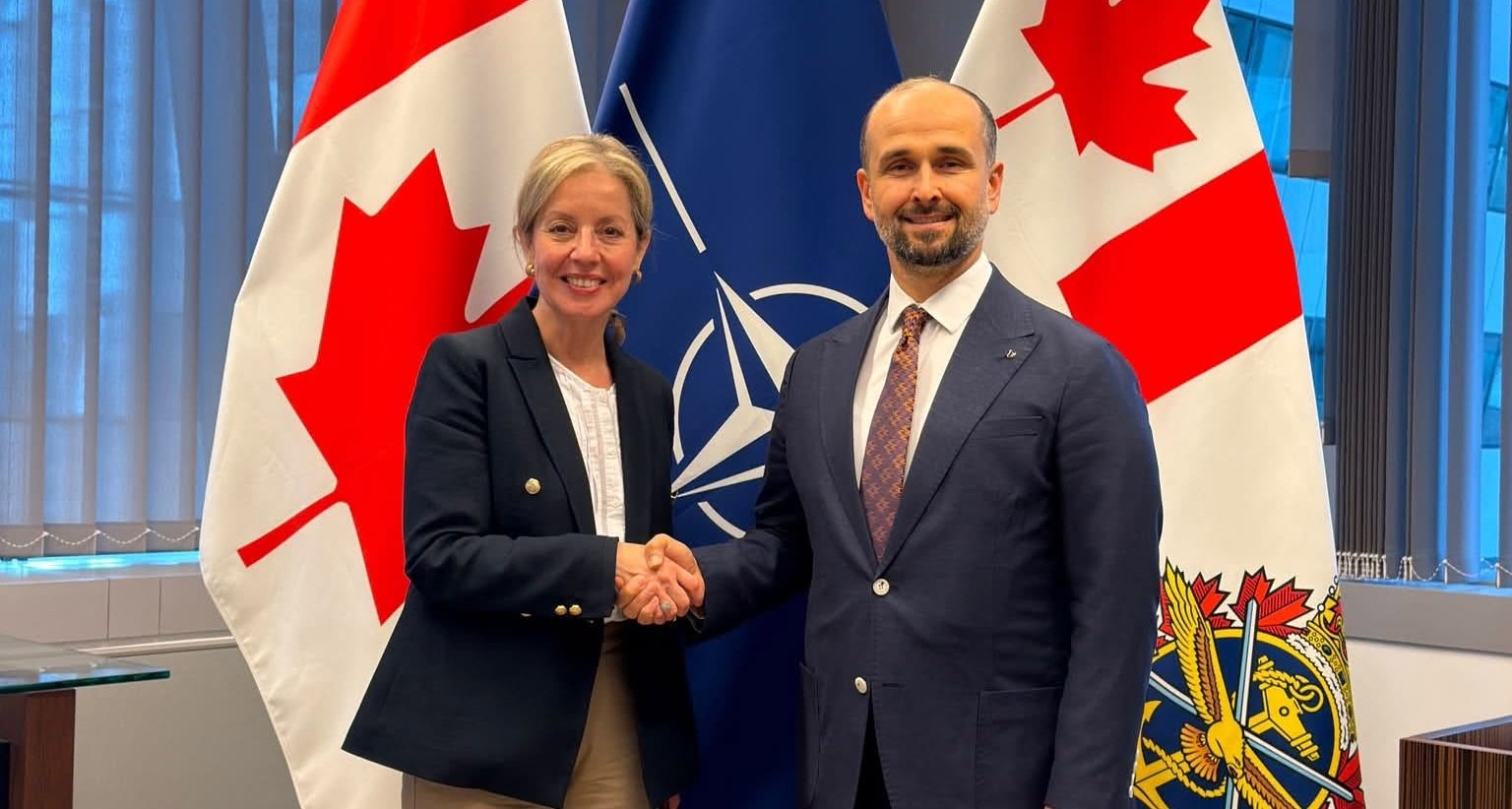 Murtezani takohet me ambasadoren e Kanadasë në NATO  Fokus te siguria dhe bashkëpunimi transatlantik
