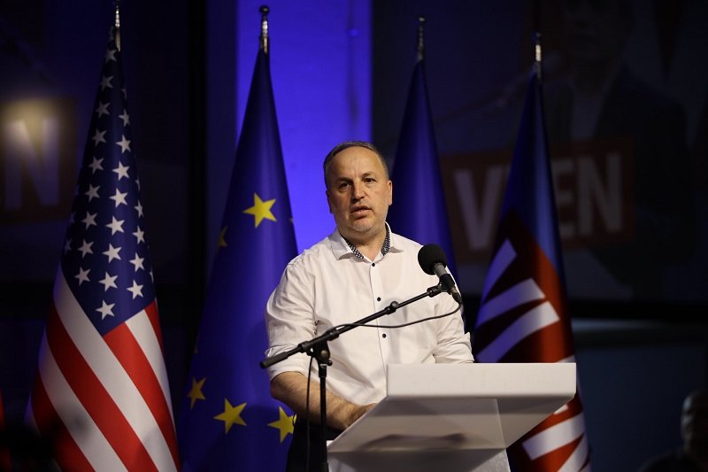 Adnan Azizi  Shteti nuk mbrohet me patriotizëm folklorik