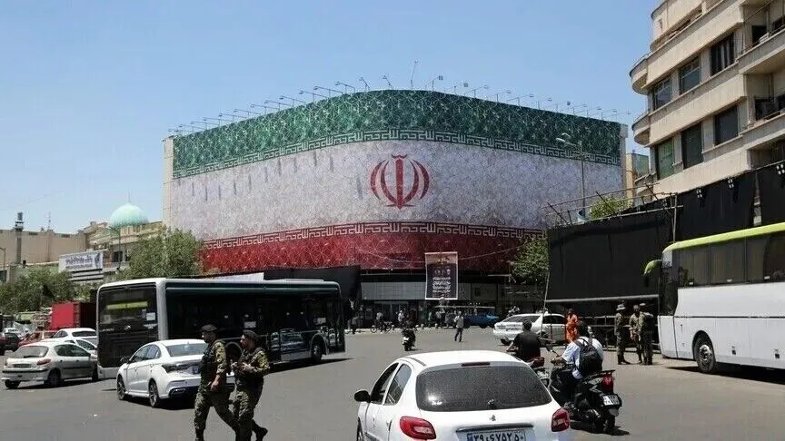 Mediat iraniane  Irani kundërpërgjigjet me sulme ndaj pozicioneve amerikane
