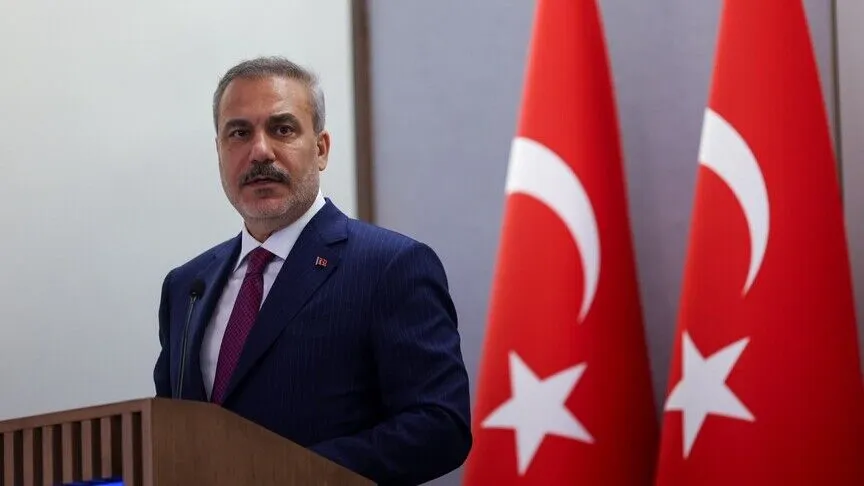 Kryediplomati turk bën thirrje për rikthim të  status quo  së së paraluftës në Ngushticën e Hormuzit