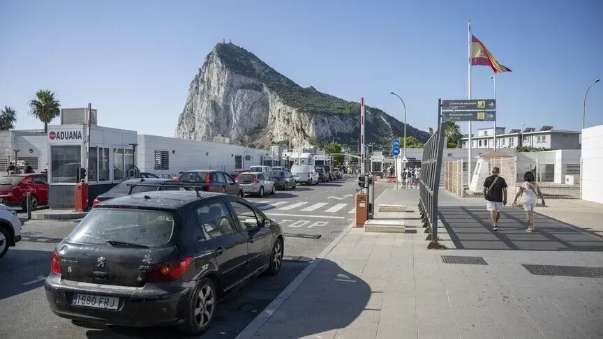 Italia zgjat kontrollet kufitare me Spanjën për 15 ditë të tjera