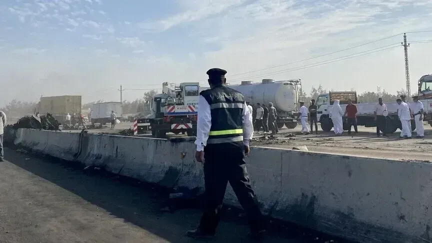 Egjipit  16 të vdekur dhe dhjetëra të plagosur pasi një autobus pasagjerësh u përmbys në Sinain e Jugut