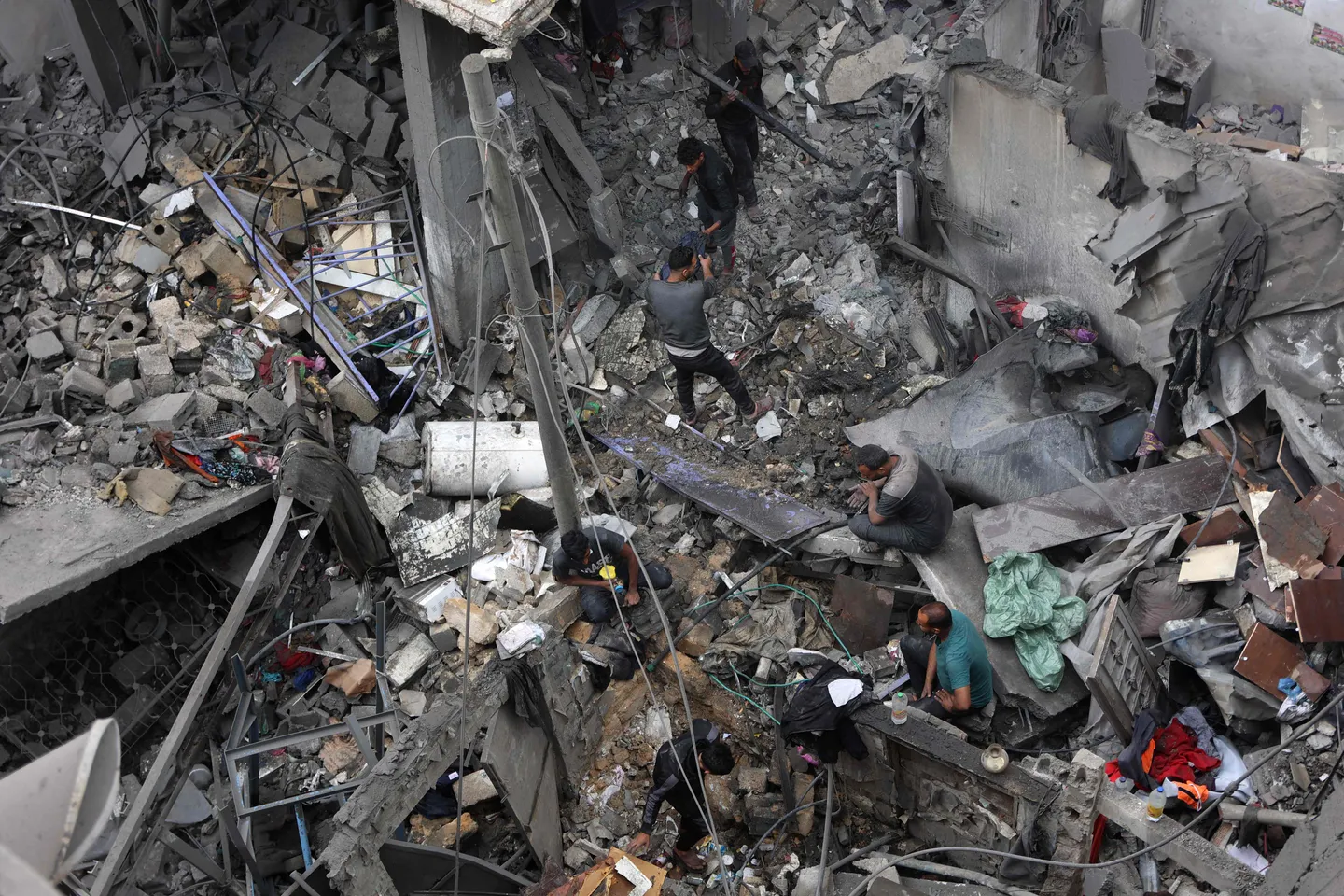 Gaza  12 trupa të tjera nxirren nga rrënojat e një lagjeje të shkatërruar nga Izraeli