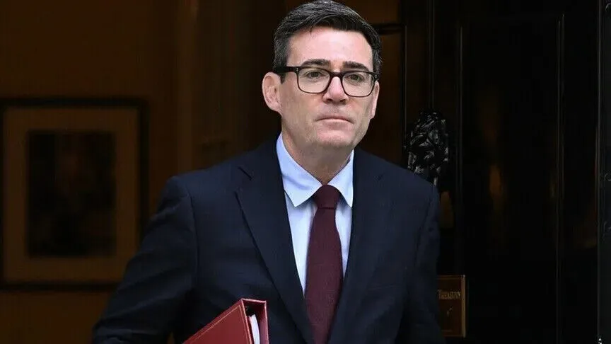 Kryeministri britanik  Brexit i ka shkaktuar më shumë dëm sesa të mira