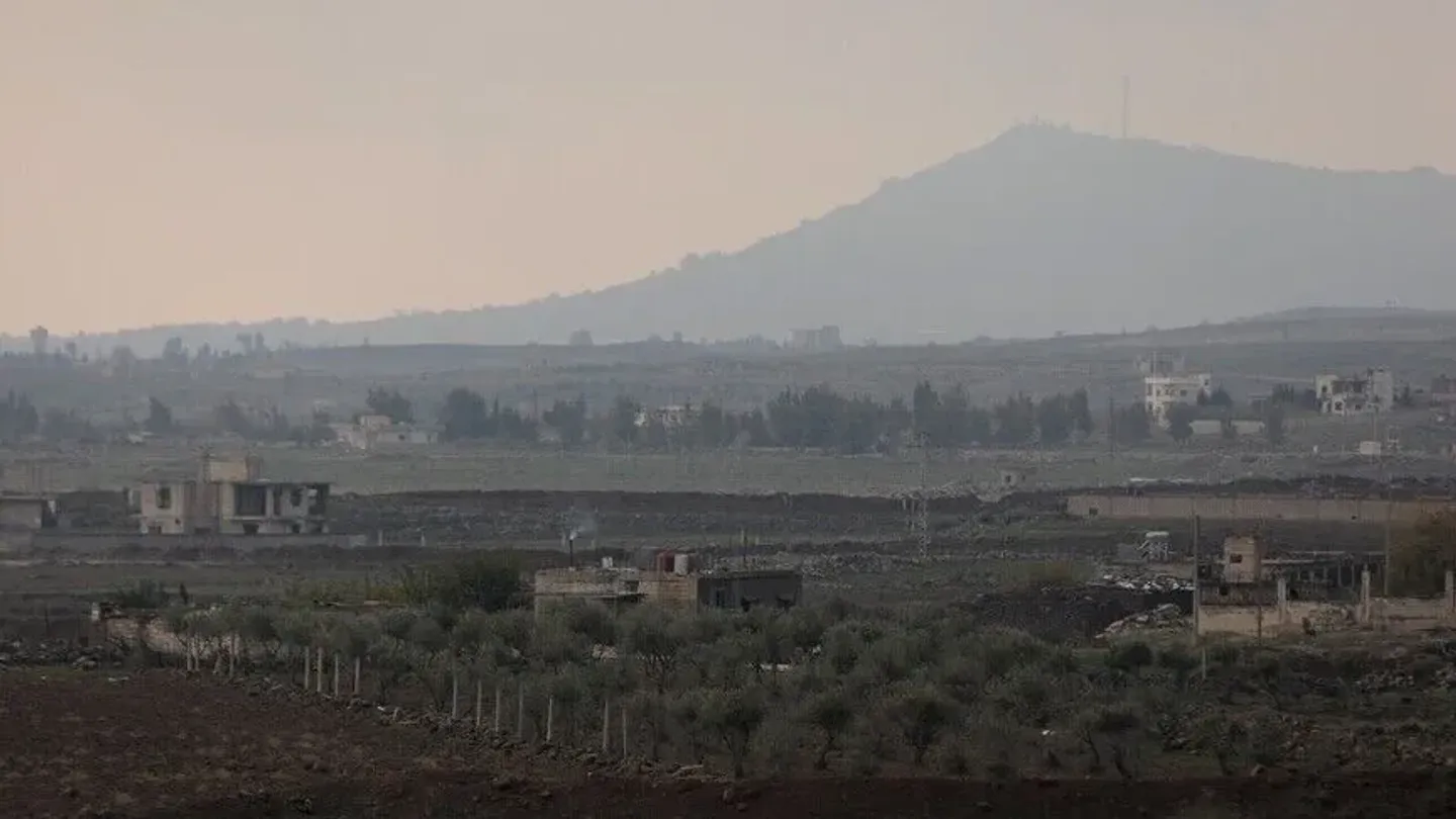 Artileria izraelite shënjestron periferinë perëndimore të Damaskut