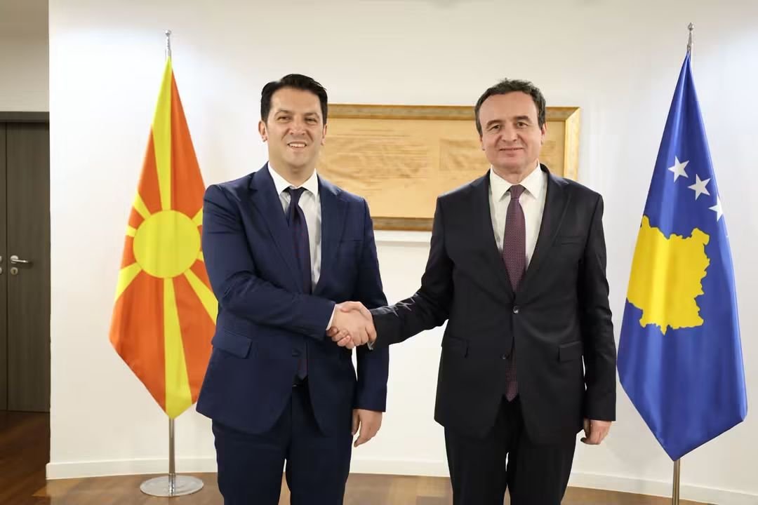 Bekim Sali uron Kurtin për formimin e Qeverisë së re të Kosovës