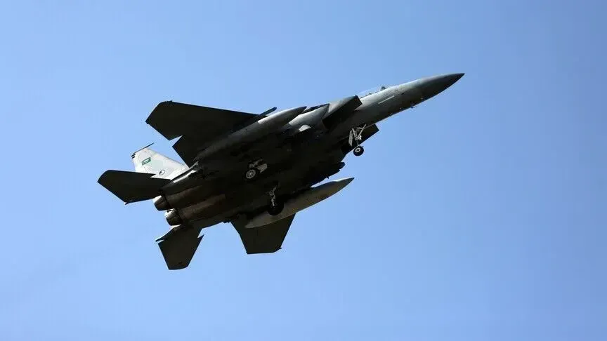 Avionët sauditë kryejnë 40 sulme ajrore në Jemen
