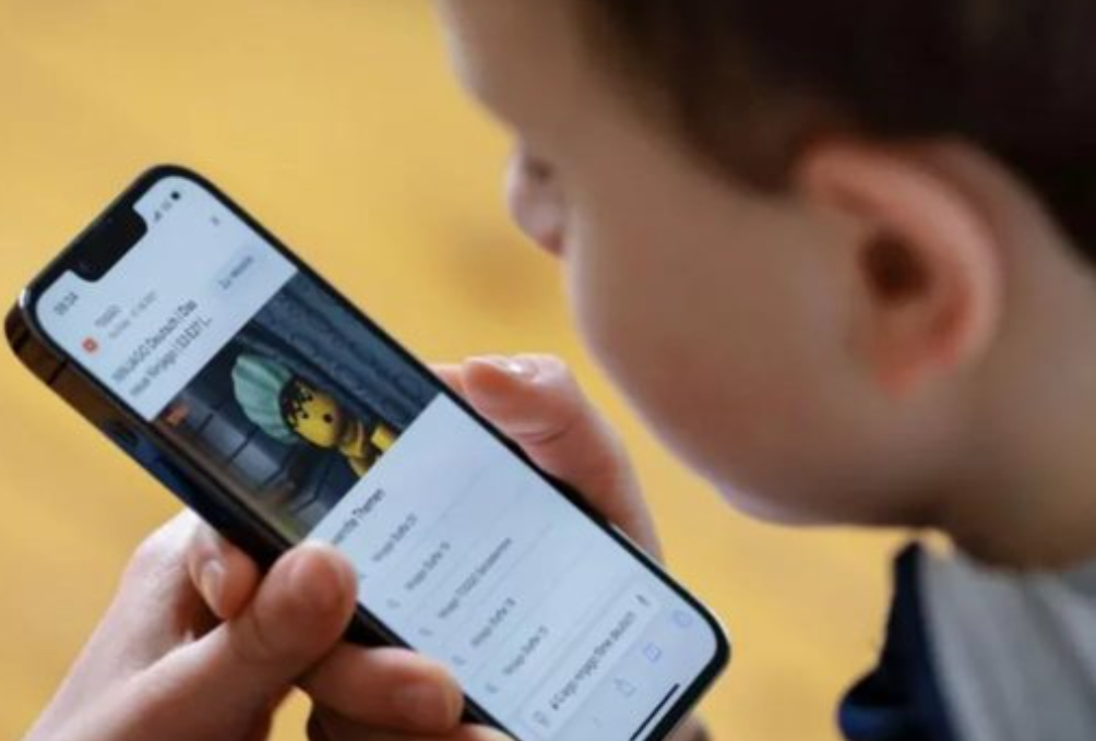 BE ja planifikon ndalimin e rrjeteve sociale  chatbotëve dhe lojërave online për fëmijët nën 15 vjeç
