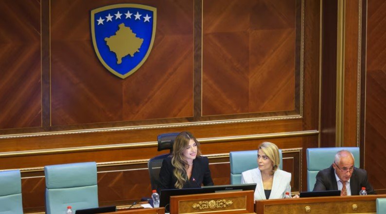 Konstituohet Kuvendi i Kosovës  Zgjidhen edhe nënkryetarët nga komunitetet