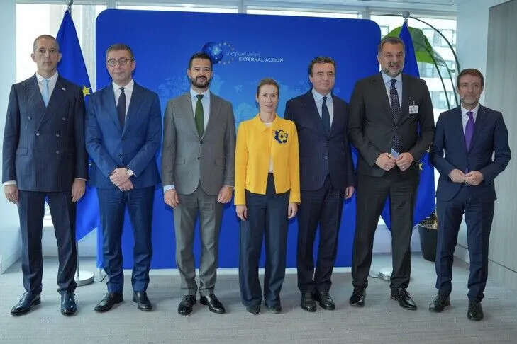 Mickoski zhvillon takime të nivelit të lartë në Nju Jork  në fokus integrimi evropian  bashkëpunimi rajonal dhe siguria