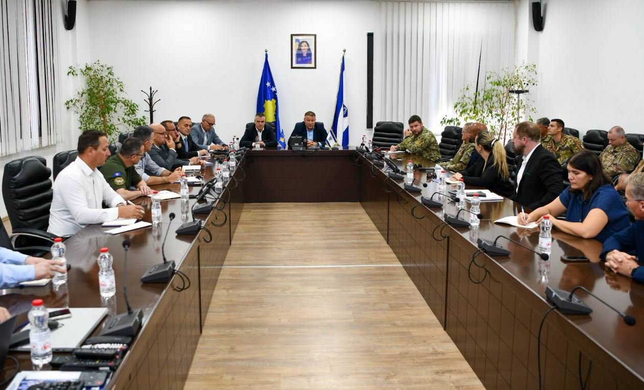 Policia shton masat e sigurisë në Kosovë para verdiktit të Hagës më 16 shtator