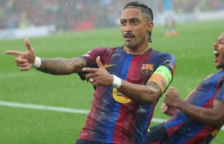 Barcelona e deklason Feyenoord  Stuttgart fiton me  hat trick  të Demirovic