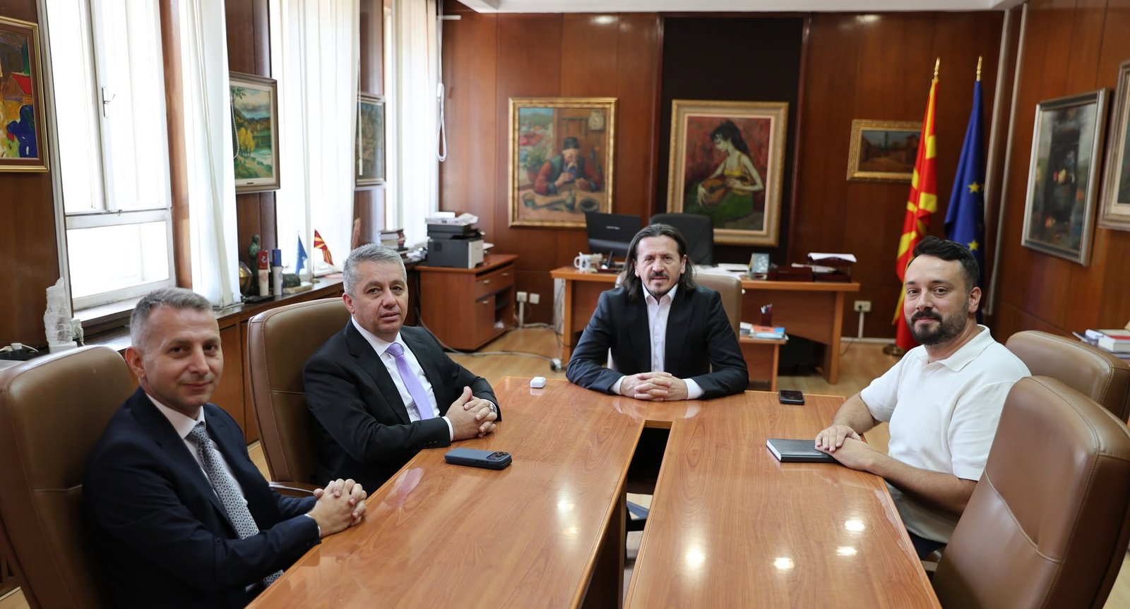Sedat Sulejmani takohet me drejtorin e Halkbank  diskutojnë mbështetjen për kulturën dhe turizmin
