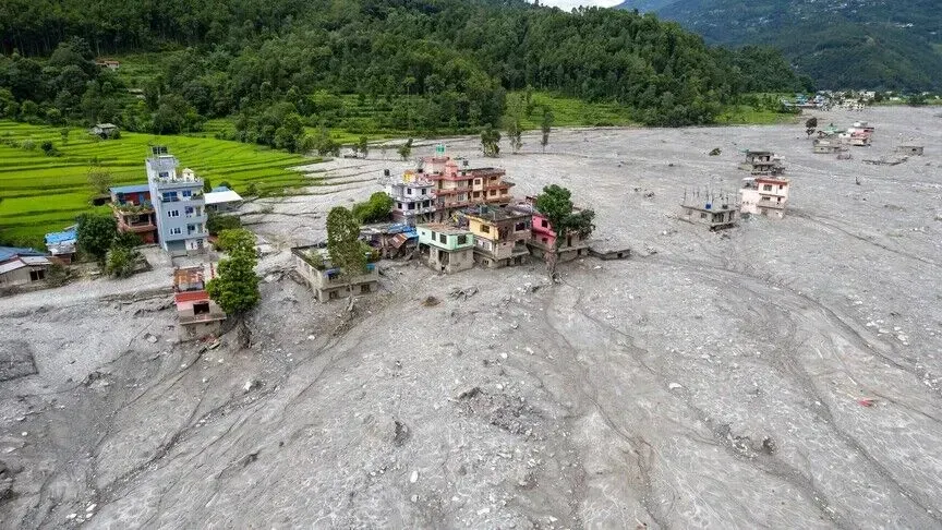 Rritet në 1 398 numri i viktimave nga përmbytjet në Nepal Kinë  të zhdukur mbi 5 500 persona