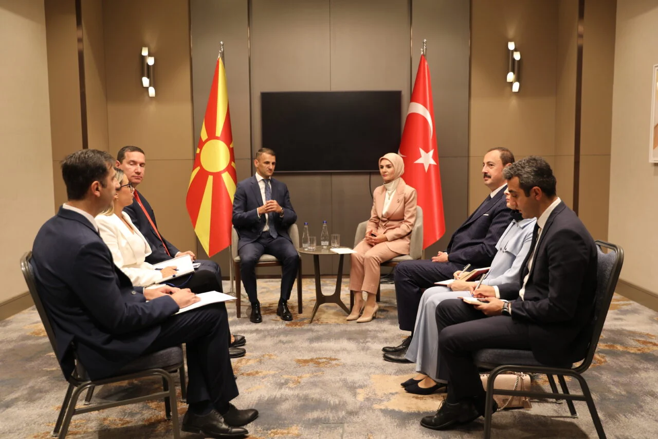 Maqedonia e Veriut dhe Turqia nënshkruajnë memorandum bashkëpunimi në fushën e shërbimeve sociale